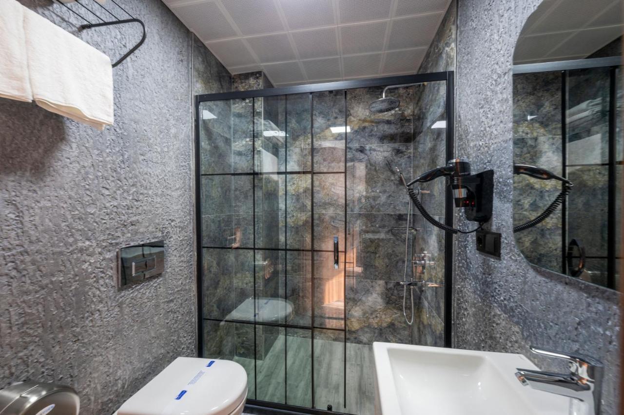 Luxury Airport Hotel By Zazzoni-Istanbul Airport Arnavutkoy Bagian luar foto