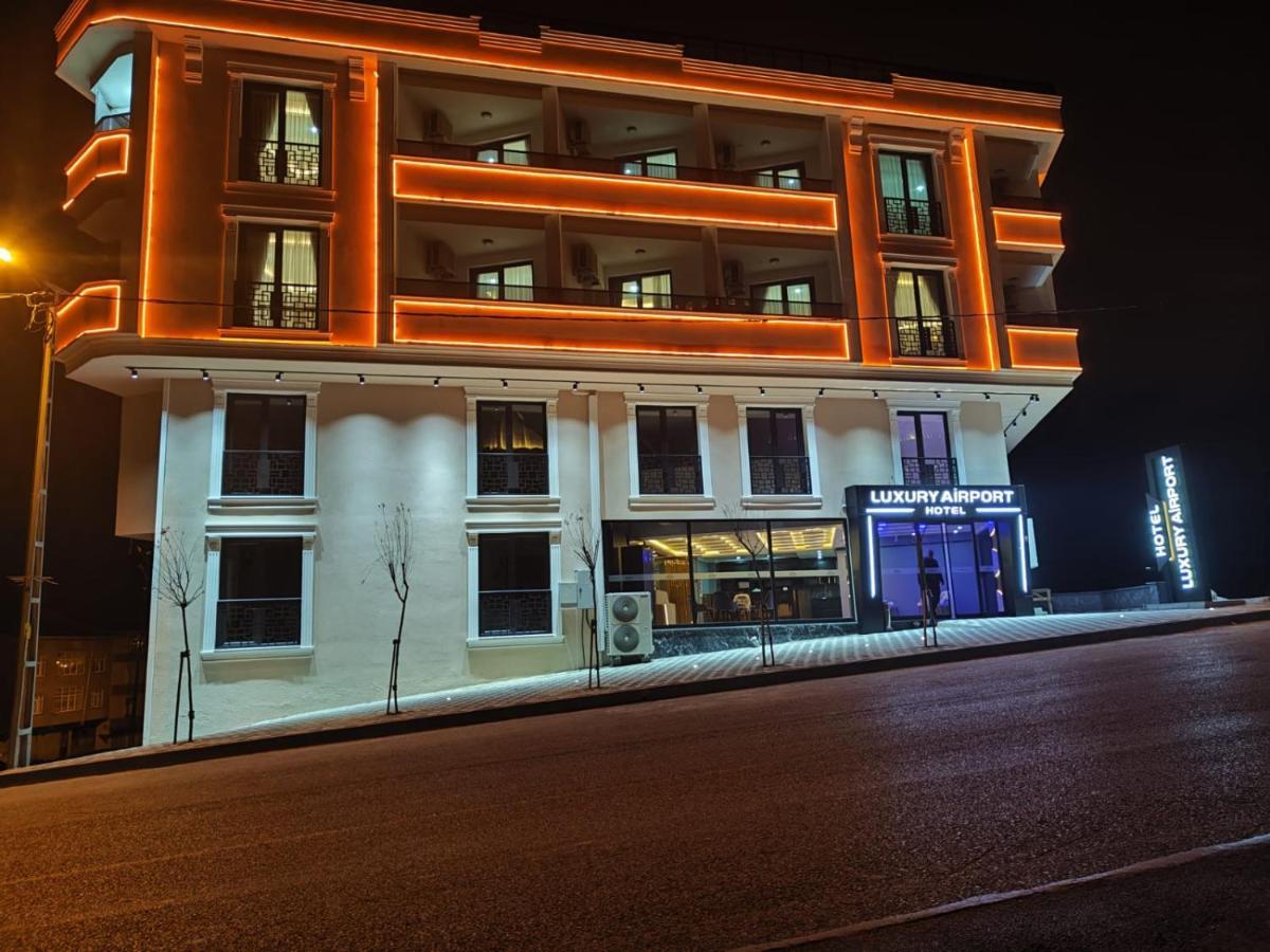 Luxury Airport Hotel By Zazzoni-Istanbul Airport Arnavutkoy Bagian luar foto