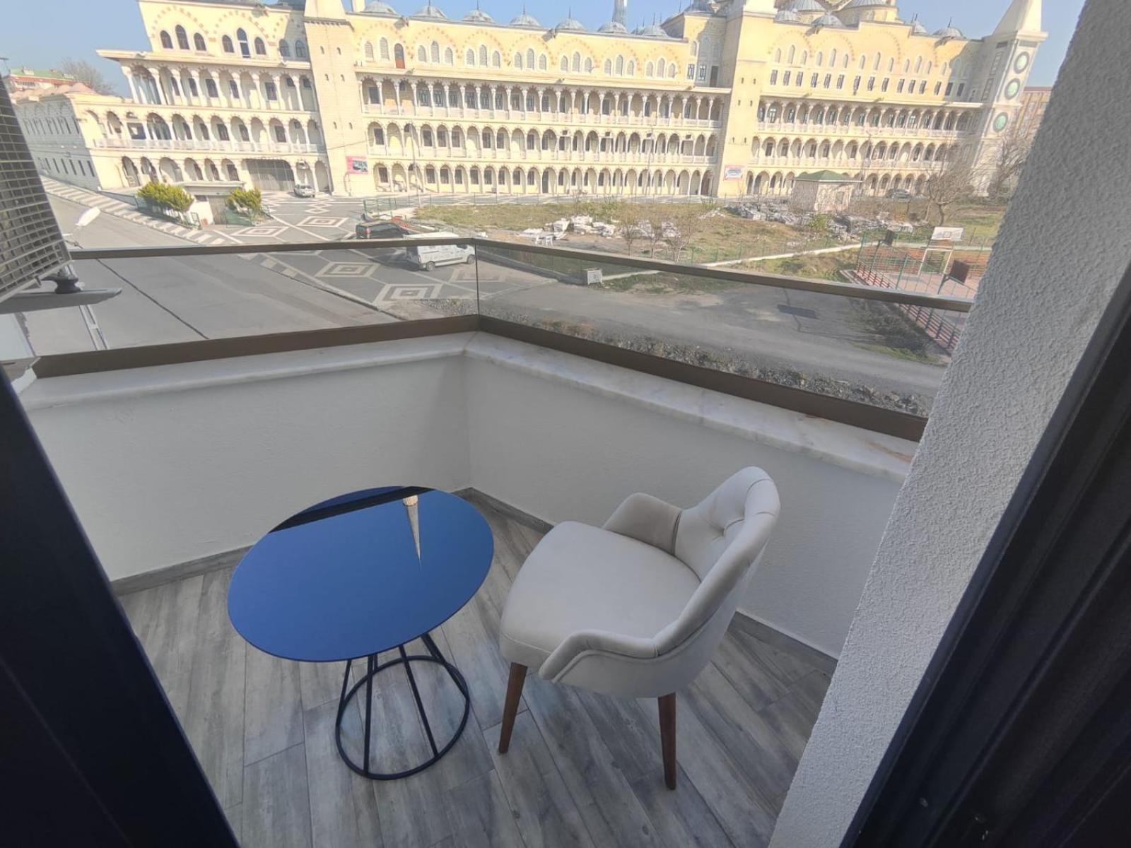 Luxury Airport Hotel By Zazzoni-Istanbul Airport Arnavutkoy Bagian luar foto